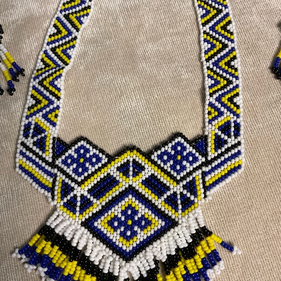 Ukrainian Earrings & Necklace Beadwork Set - Picture 2 of 5